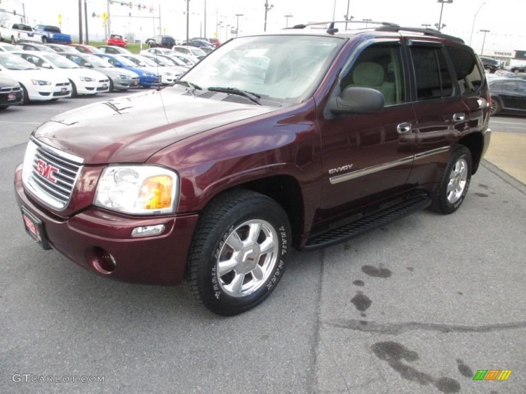 2006 Envoy SLE 4x4 - Cranberry Red Metallic / Light Gray photo #3