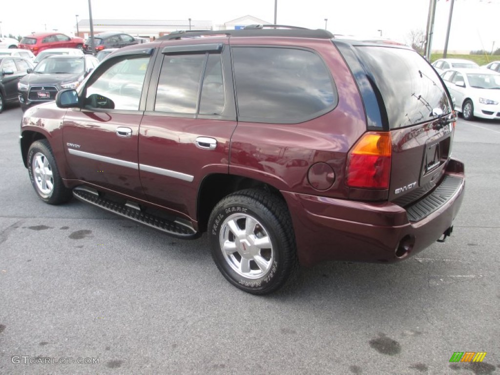 2006 Envoy SLE 4x4 - Cranberry Red Metallic / Light Gray photo #5