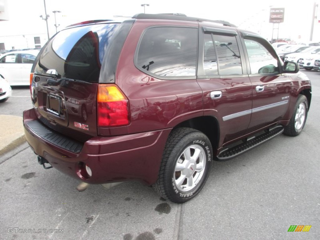 2006 Envoy SLE 4x4 - Cranberry Red Metallic / Light Gray photo #7