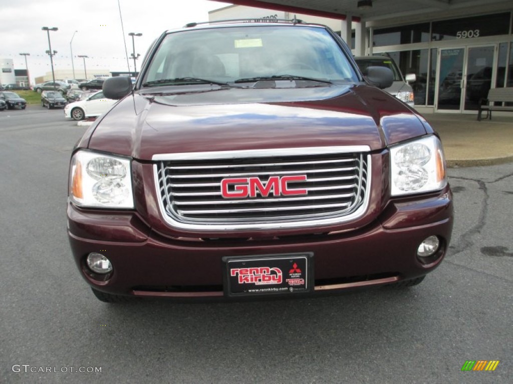 2006 Envoy SLE 4x4 - Cranberry Red Metallic / Light Gray photo #9