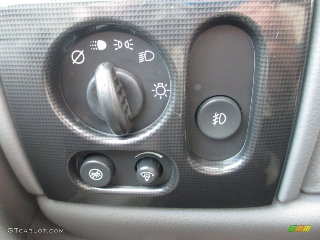 2006 GMC Envoy SLE 4x4 Controls Photo #74980940