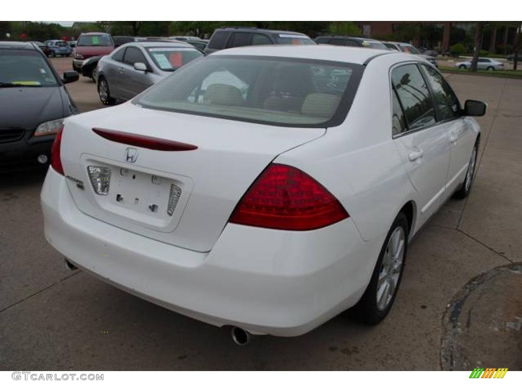 2007 Accord SE V6 Sedan - Taffeta White / Ivory photo #7