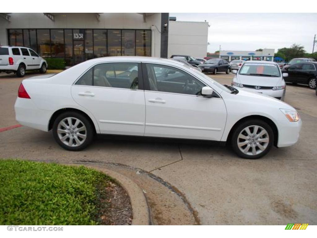 2007 Accord SE V6 Sedan - Taffeta White / Ivory photo #8