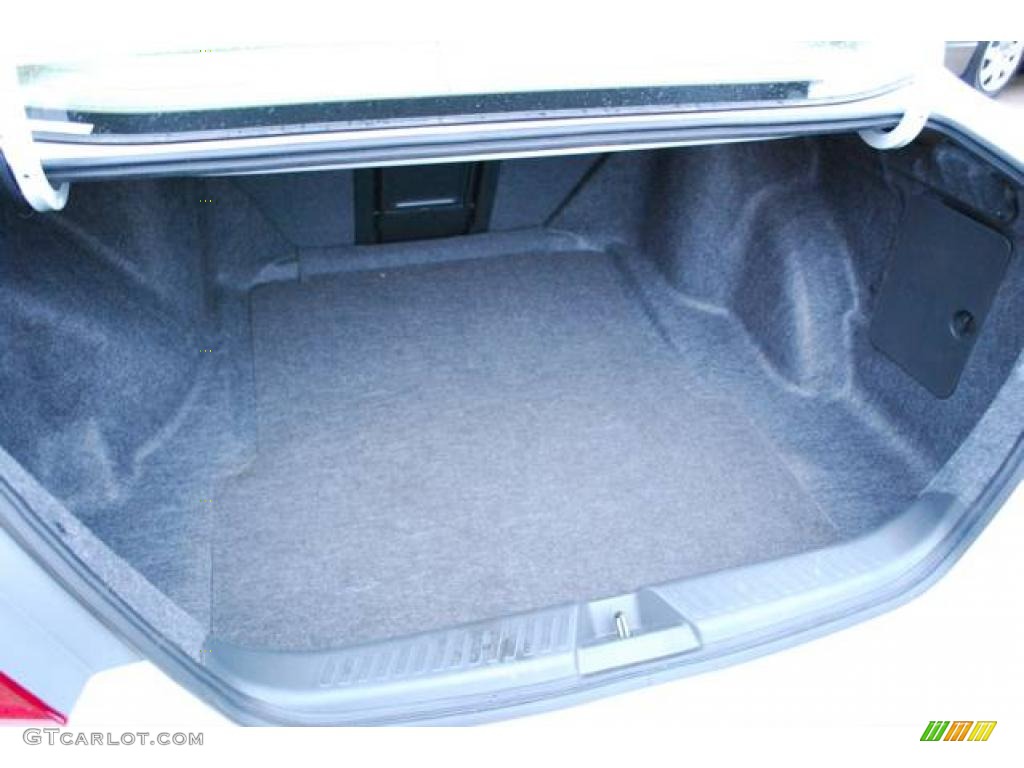 2007 Accord SE V6 Sedan - Taffeta White / Ivory photo #32