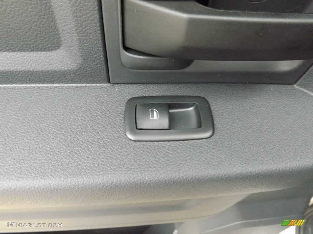 2012 Ram 2500 HD ST Crew Cab 4x4 - Bright Silver Metallic / Dark Slate/Medium Graystone photo #17