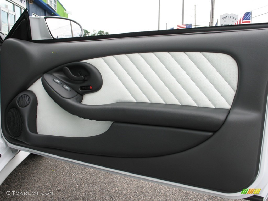 1999 Firebird 30th Anniversary Trans Am Coupe - Arctic White / White photo #18