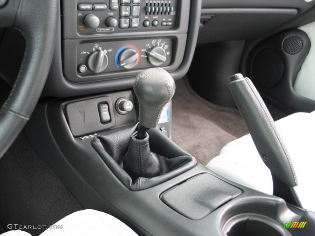 1999 Firebird 30th Anniversary Trans Am Coupe - Arctic White / White photo #23