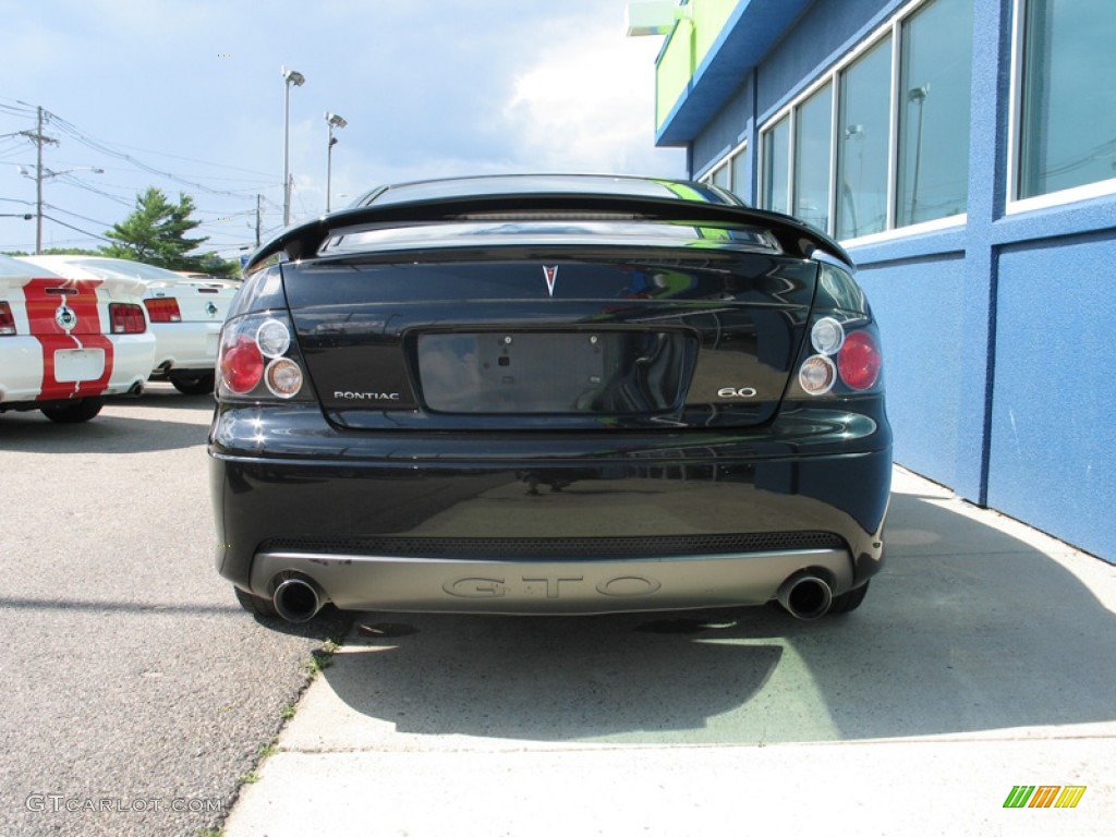 2006 GTO Coupe - Phantom Black Metallic / Black photo #4