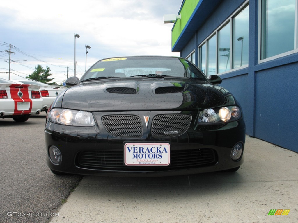 2006 GTO Coupe - Phantom Black Metallic / Black photo #5
