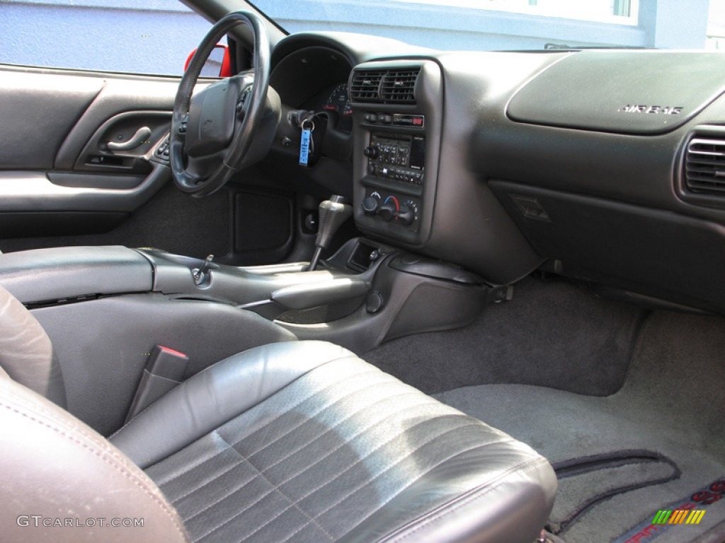 2001 Chevrolet Camaro SS Coupe Ebony Dashboard Photo #74990110