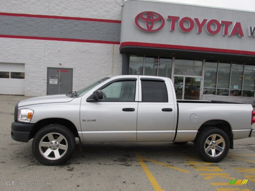 2008 Ram 1500 ST Quad Cab 4x4 - Bright Silver Metallic / Medium Slate Gray photo #2