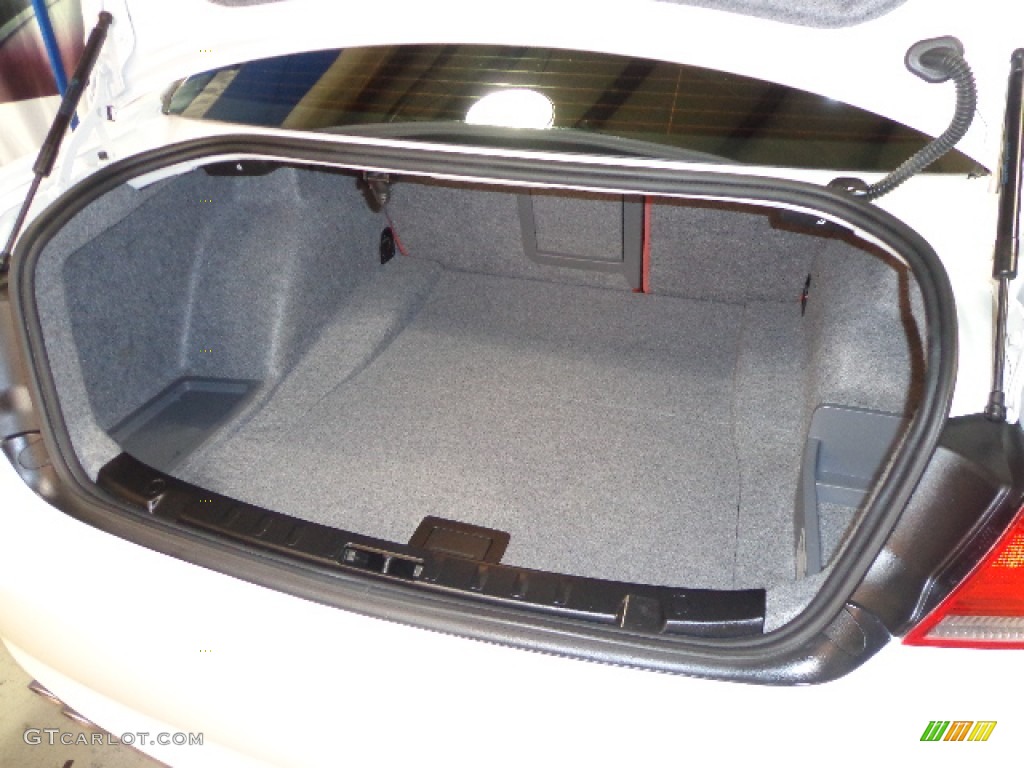 2009 BMW 3 Series 328xi Coupe Trunk Photos