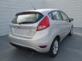 Ingot Silver - Fiesta SE Hatchback Photo No. 3
