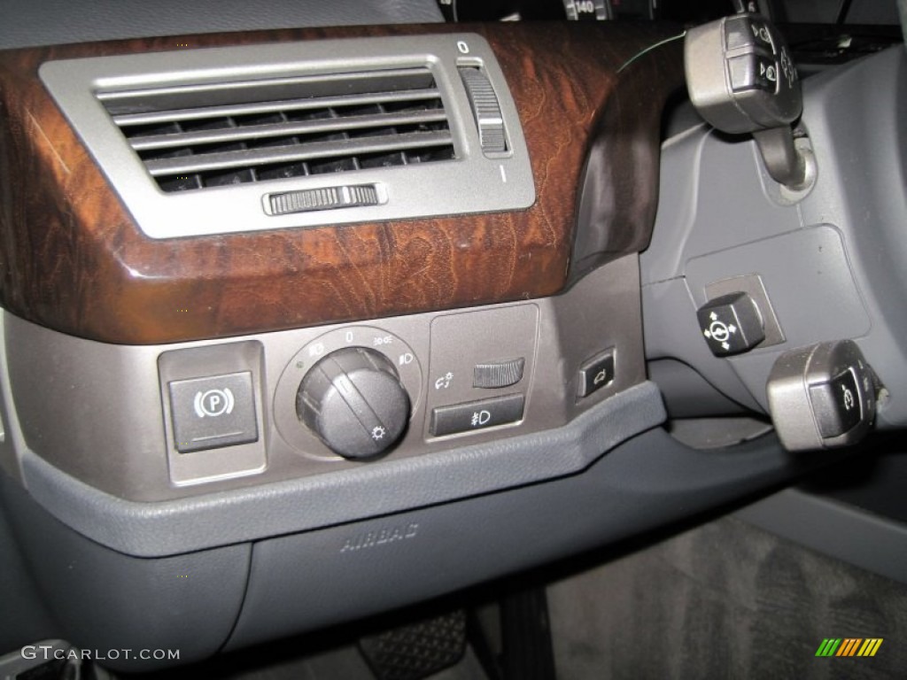 2004 BMW 7 Series 745Li Sedan Controls Photo #74999158