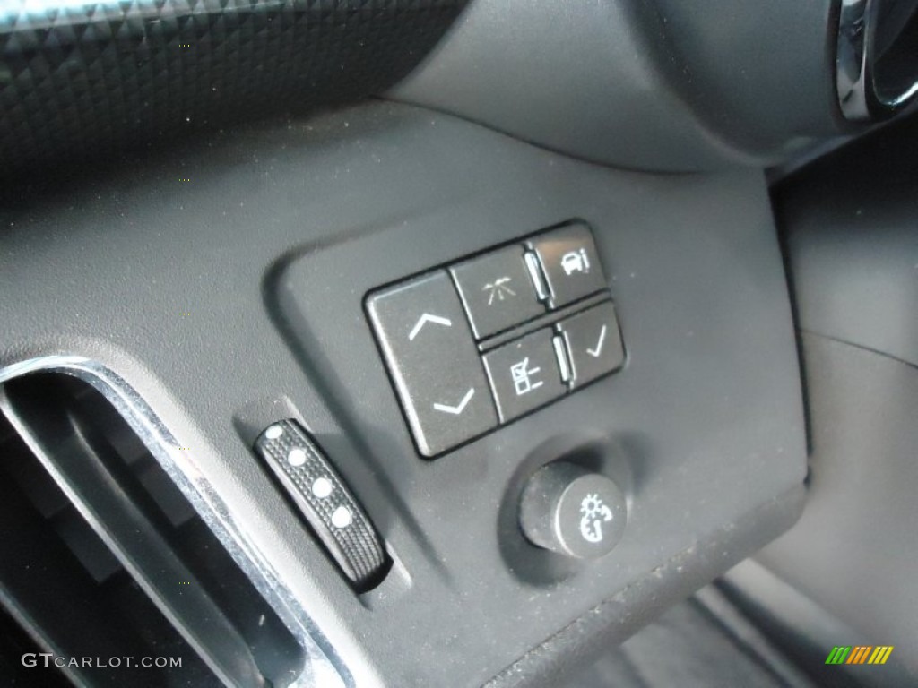 2009 Cadillac CTS Sedan Controls Photo #74999384