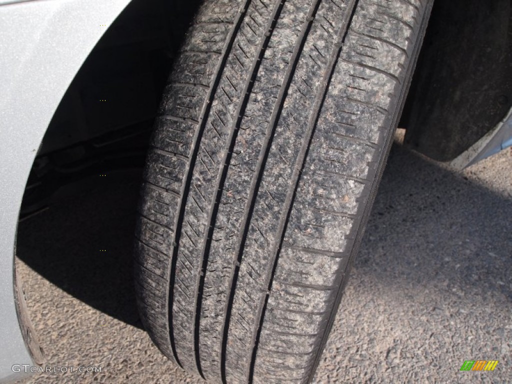 2010 Impala LS - Silver Ice Metallic / Gray photo #22