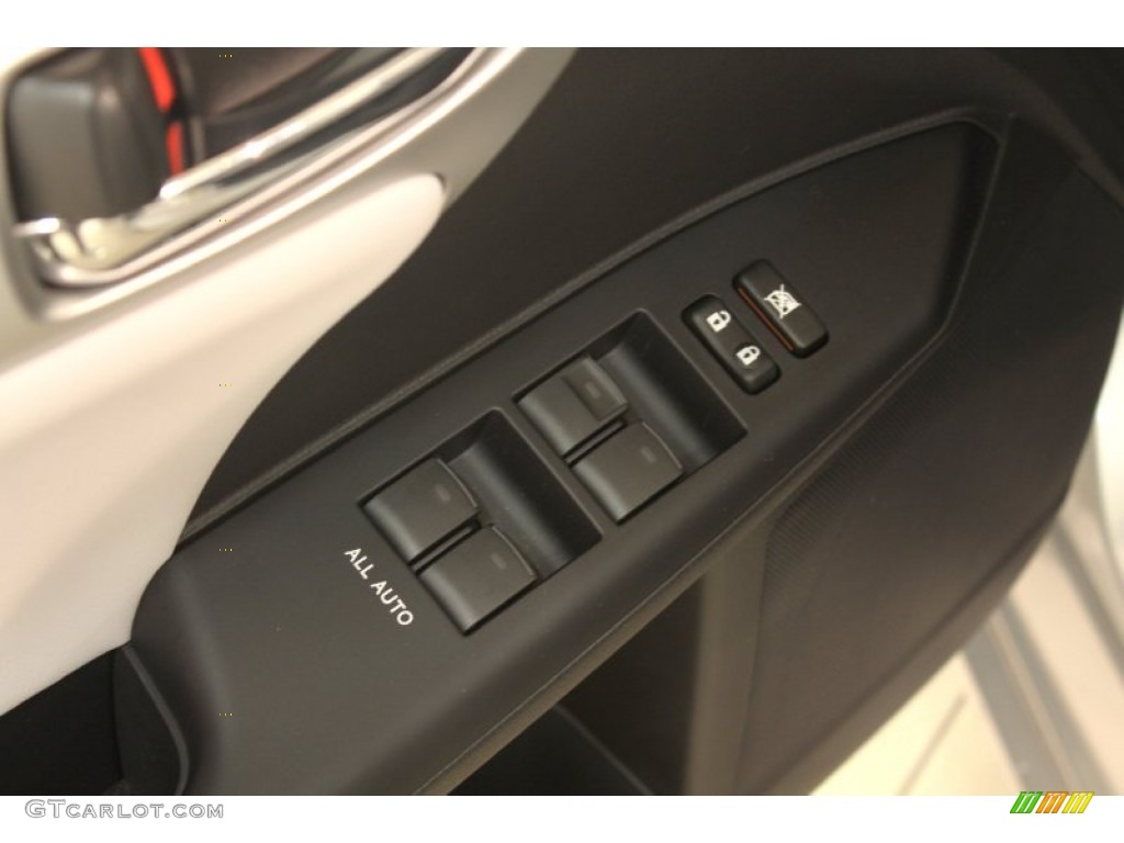 2012 Lexus CT 200h Hybrid Premium Controls Photo #75002614