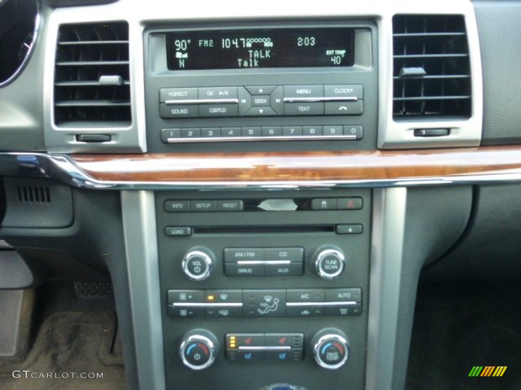 2010 Lincoln MKZ AWD Controls Photo #75003057