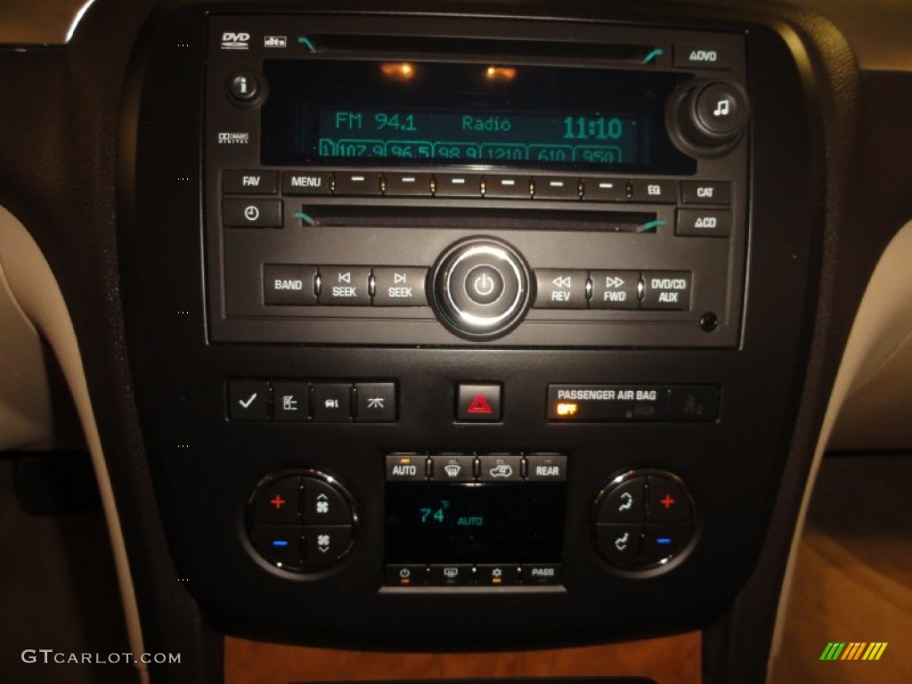 2009 Buick Enclave CX AWD Controls Photo #75007318