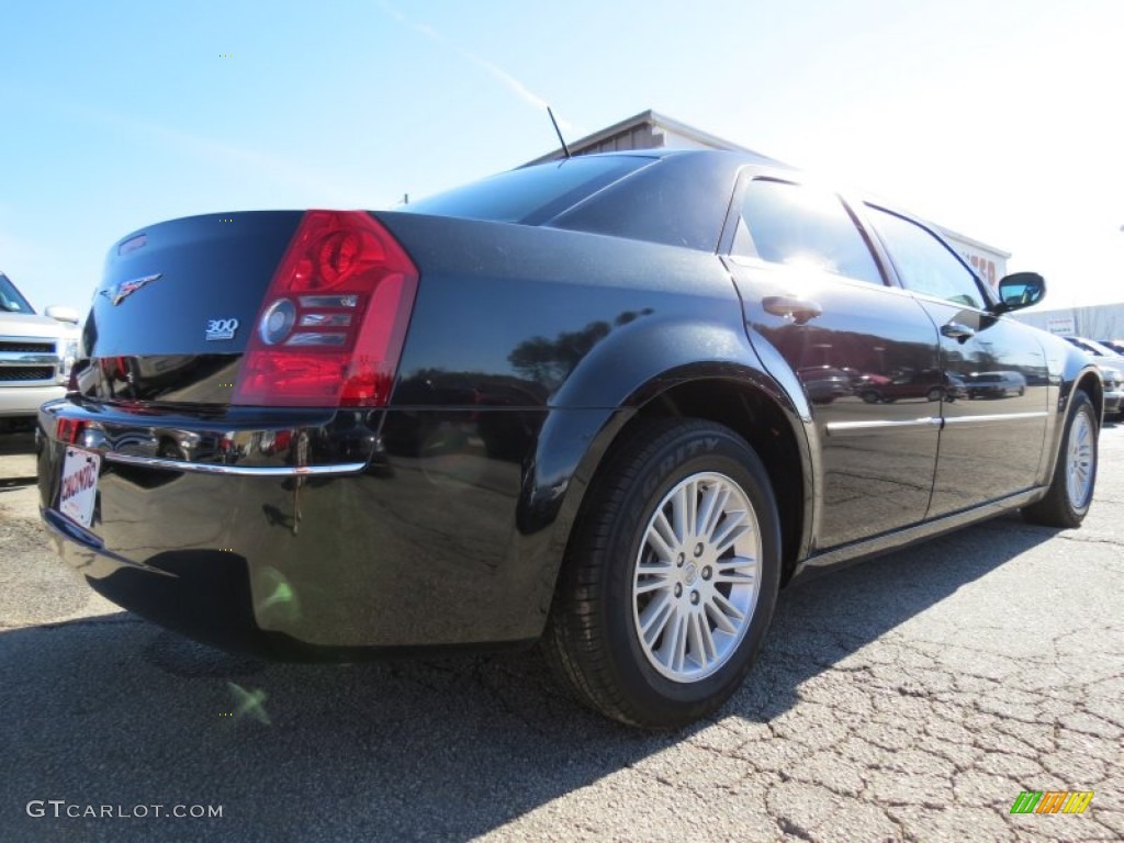 2008 300 Touring - Brilliant Black Crystal Pearl / Dark Slate Gray photo #7