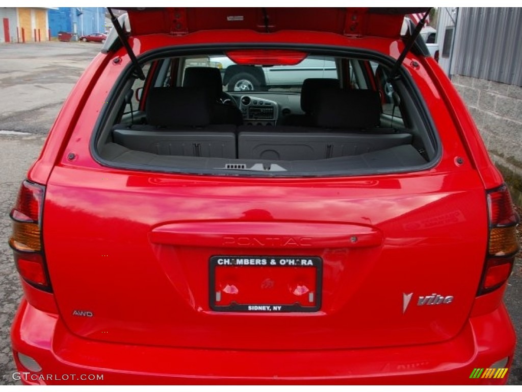 2005 Vibe AWD - Lava Red Metallic / Slate photo #11