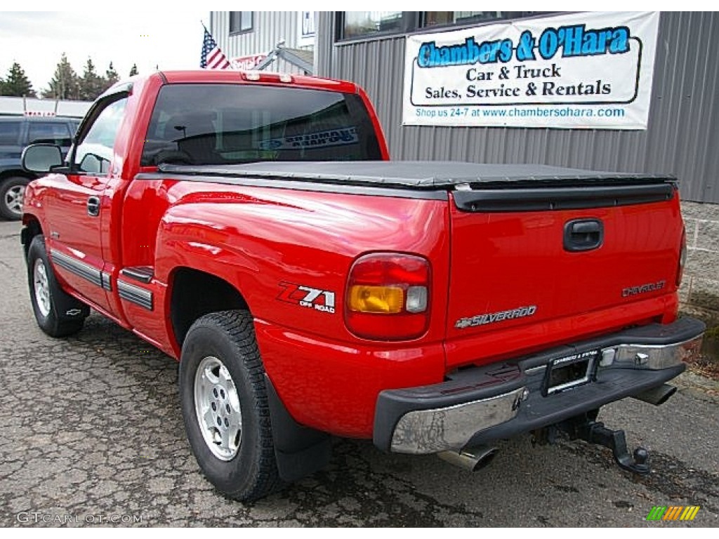 2001 Silverado 1500 LS Extended Cab 4x4 - Victory Red / Graphite photo #4