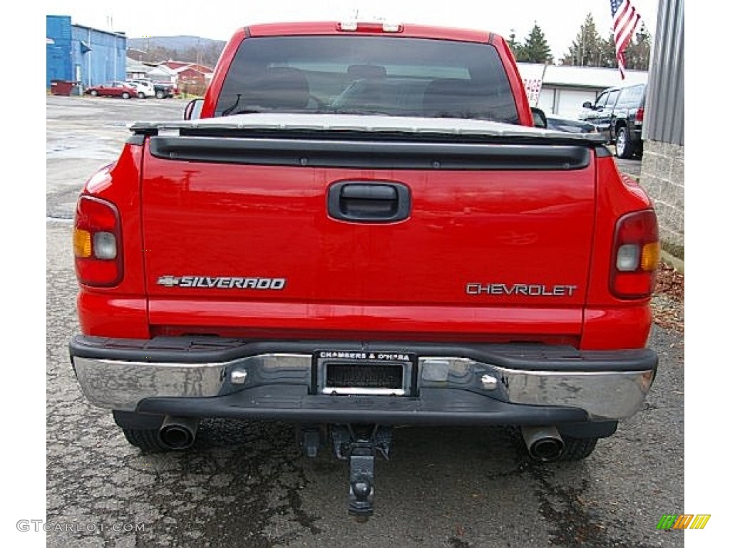 2001 Silverado 1500 LS Extended Cab 4x4 - Victory Red / Graphite photo #5
