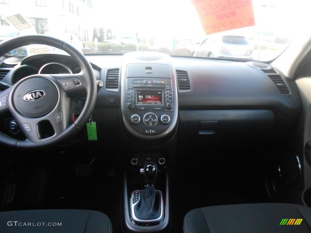 2013 Kia Soul + Black Soul Logo Cloth Dashboard Photo #75013159