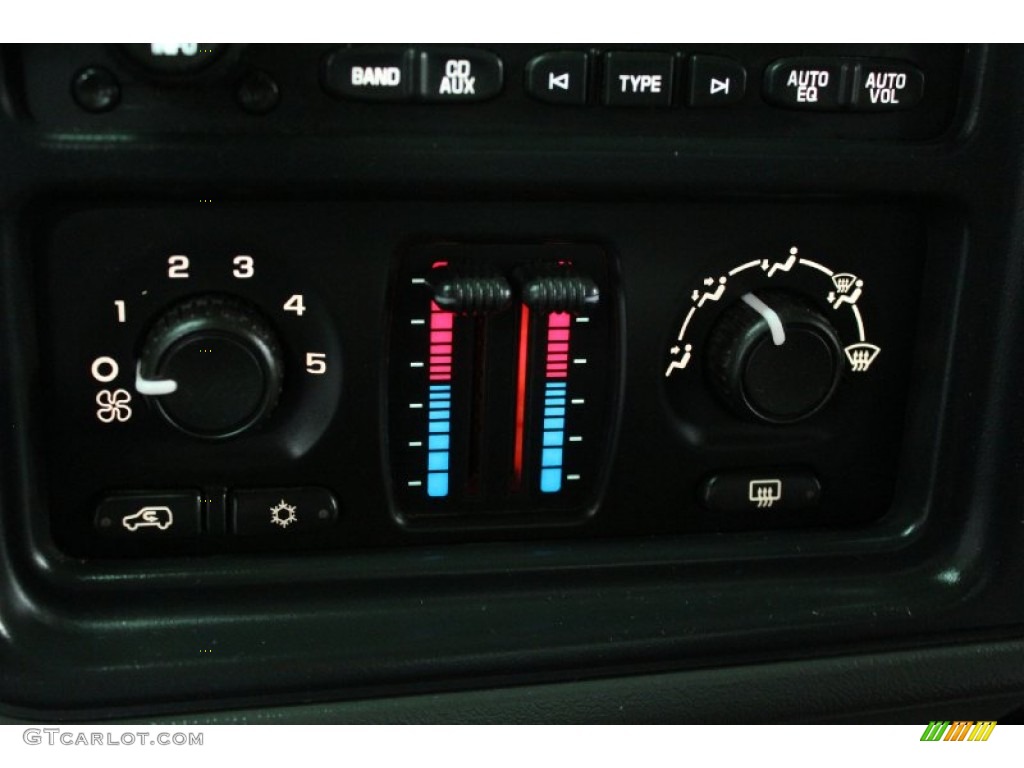 2006 Chevrolet Silverado 2500HD LT Extended Cab 4x4 Controls Photo #75013370