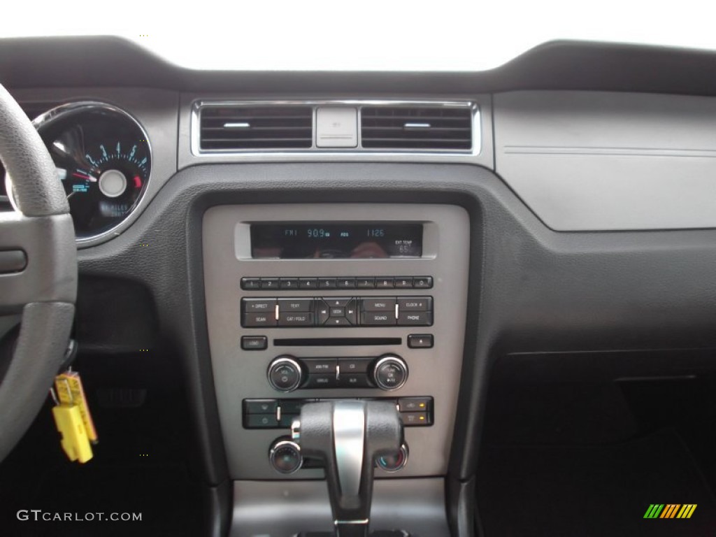 2011 Mustang V6 Coupe - Ingot Silver Metallic / Charcoal Black photo #16