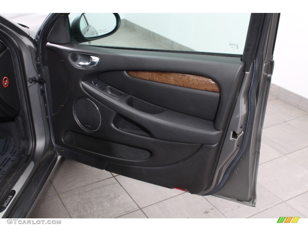 2007 Jaguar X-Type 3.0 Sport Wagon Charcoal Door Panel Photo #75018718