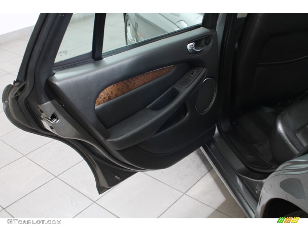 2007 Jaguar X-Type 3.0 Sport Wagon Charcoal Door Panel Photo #75018730