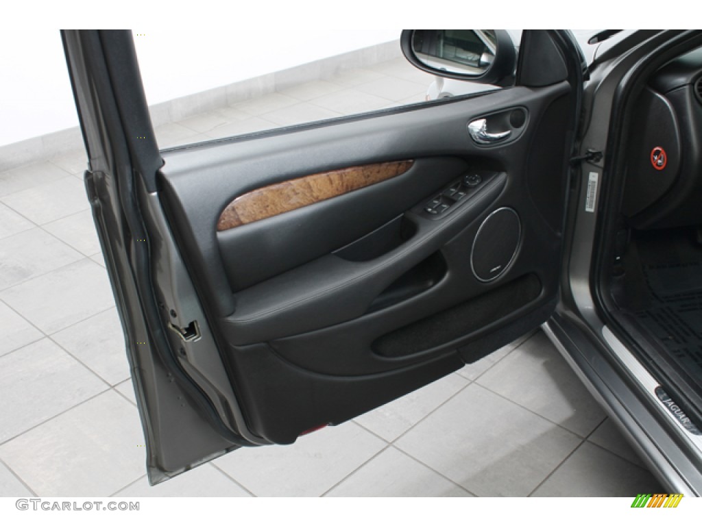 2007 Jaguar X-Type 3.0 Sport Wagon Door Panel Photos