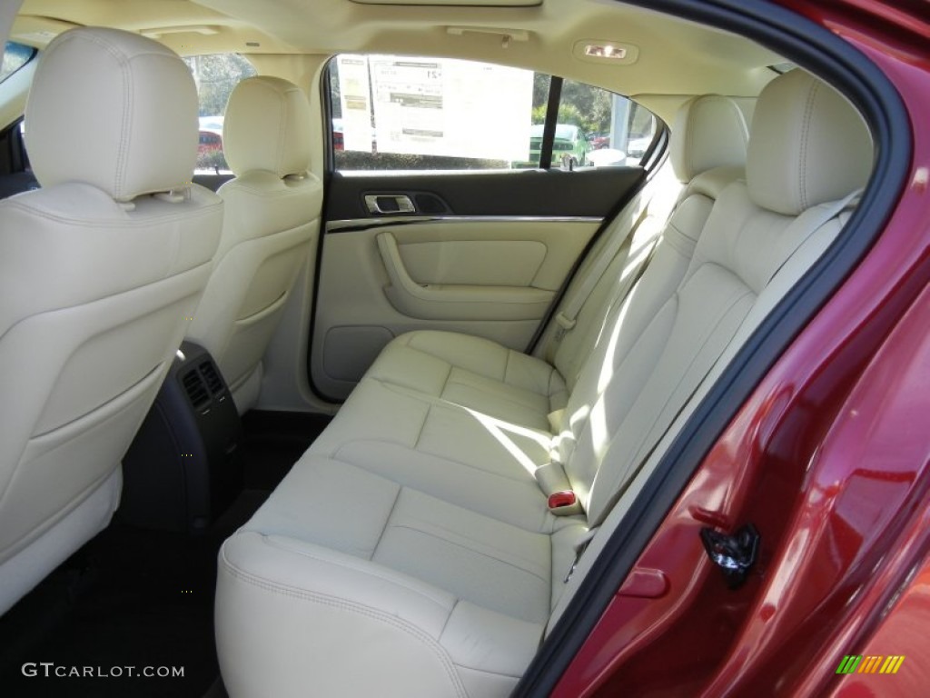 2013 Lincoln MKS FWD Rear Seat Photo #75023453