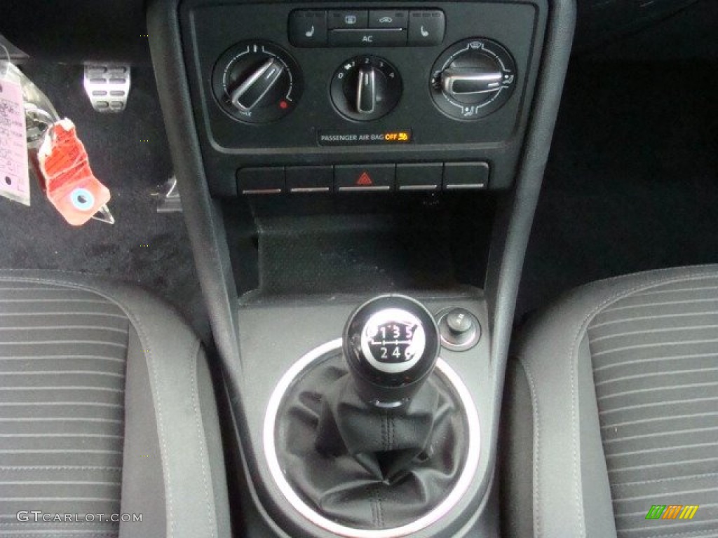 2012 Volkswagen Beetle Turbo Transmission Photos