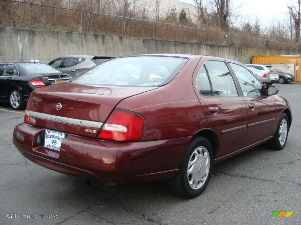 2001 Altima GXE - Nouveau Ruby / Blond photo #4