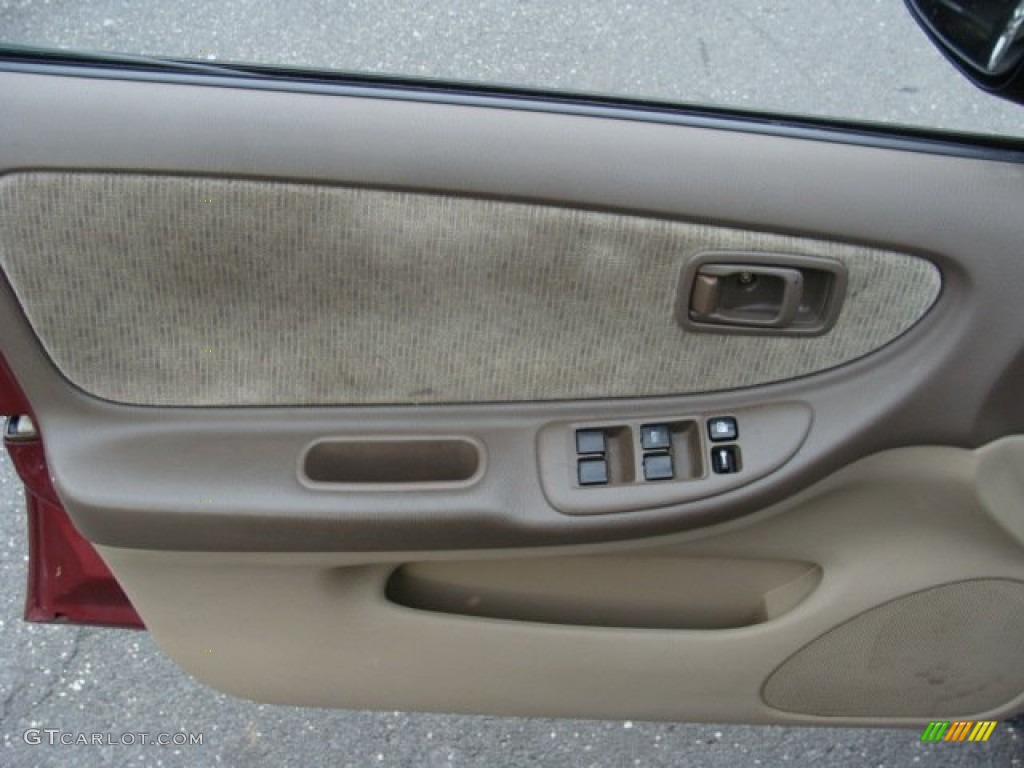 2001 Altima GXE - Nouveau Ruby / Blond photo #7