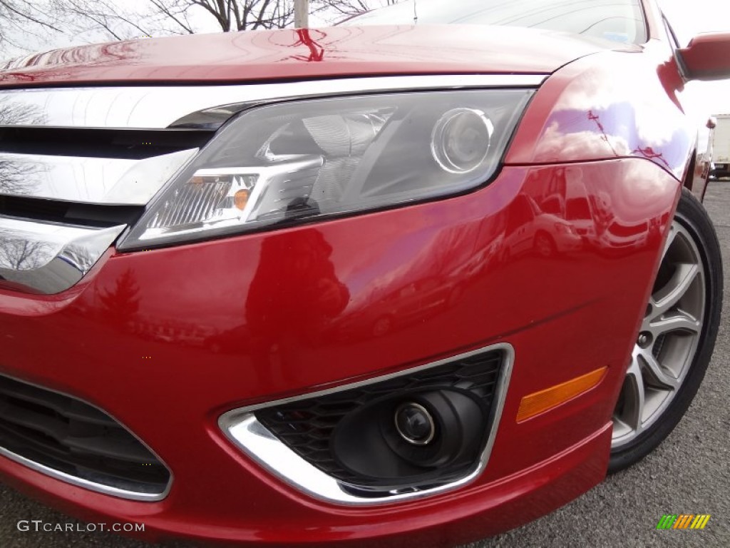 2010 Fusion SE - Red Candy Metallic / Medium Light Stone photo #7