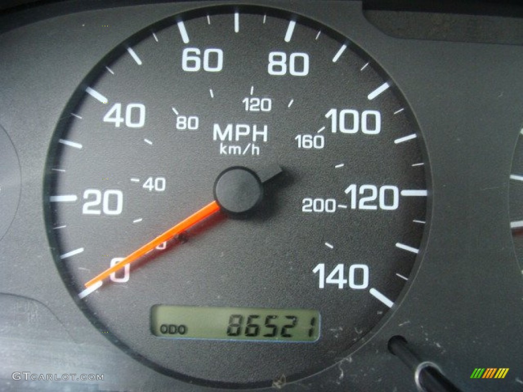 2001 Altima GXE - Nouveau Ruby / Blond photo #13