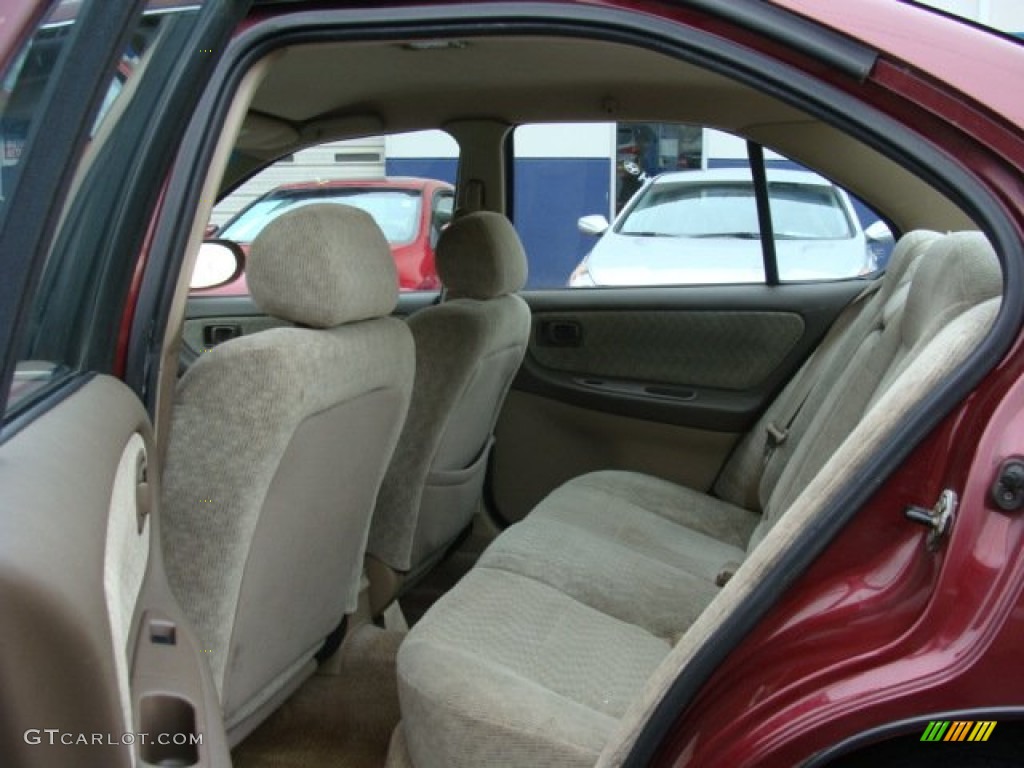 2001 Altima GXE - Nouveau Ruby / Blond photo #16