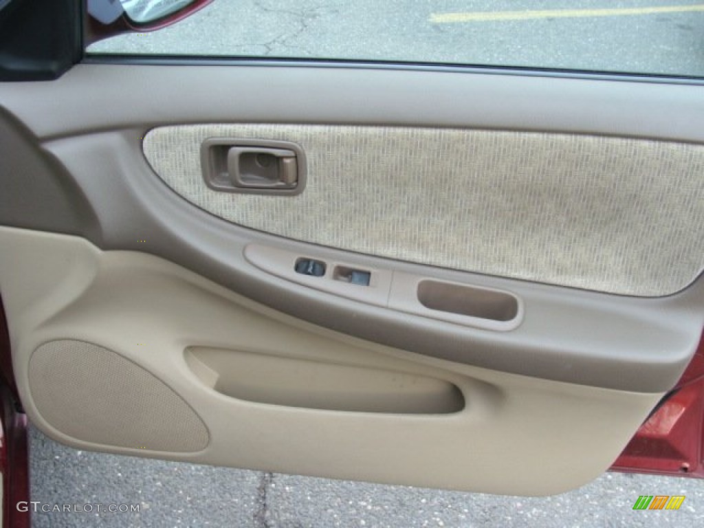 2001 Altima GXE - Nouveau Ruby / Blond photo #20