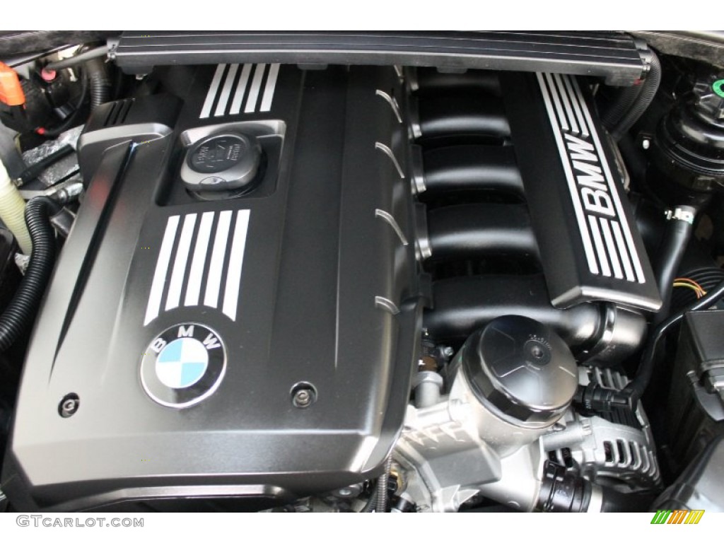 2011 BMW 3 Series 328i Coupe Engine Photos