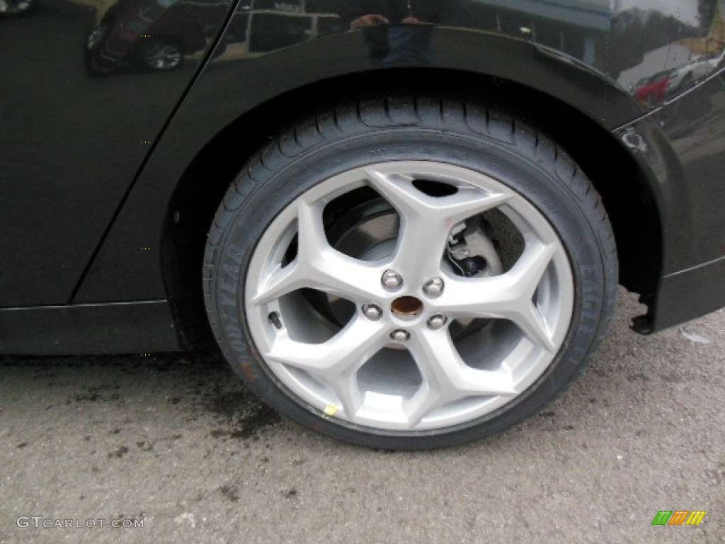 2013 Ford Focus ST Hatchback Wheel Photo #75028736