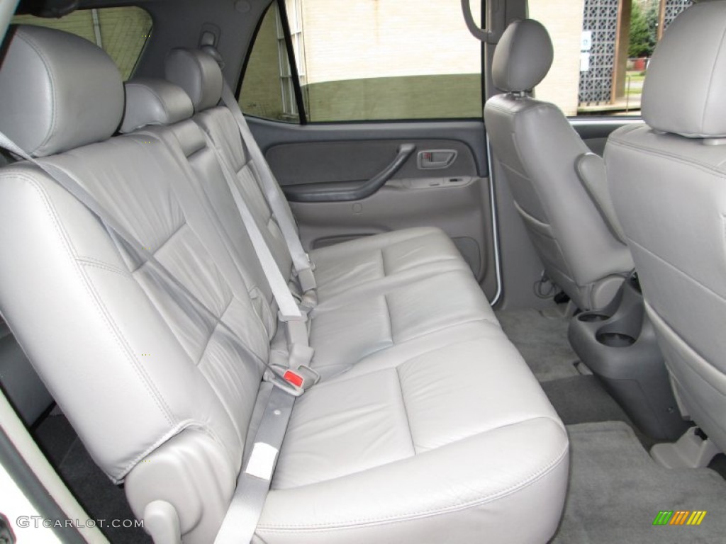 2006 Sequoia SR5 4WD - Natural White / Light Charcoal photo #18
