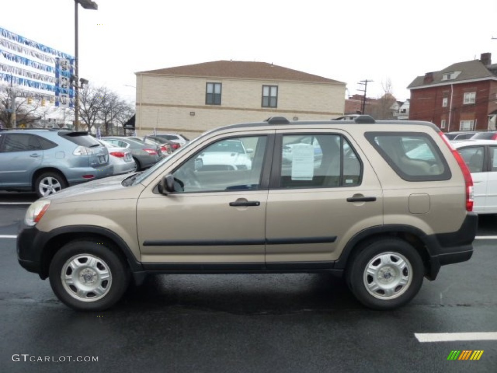 2005 CR-V LX 4WD - Sahara Sand Metallic / Ivory photo #2