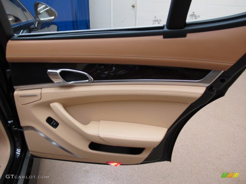 2010 Porsche Panamera Turbo Cognac/Cedar Natural Leather Door Panel Photo #75031427