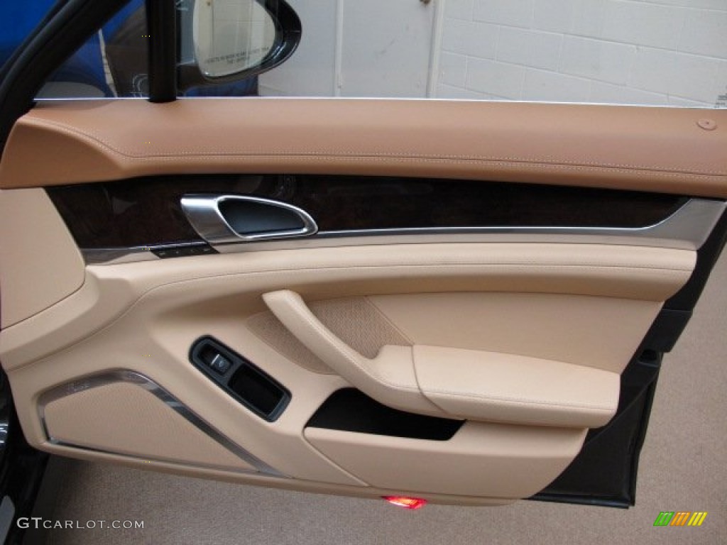 2010 Porsche Panamera Turbo Cognac/Cedar Natural Leather Door Panel Photo #75031454