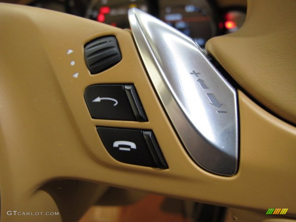 2010 Porsche Panamera Turbo Controls Photo #75031562