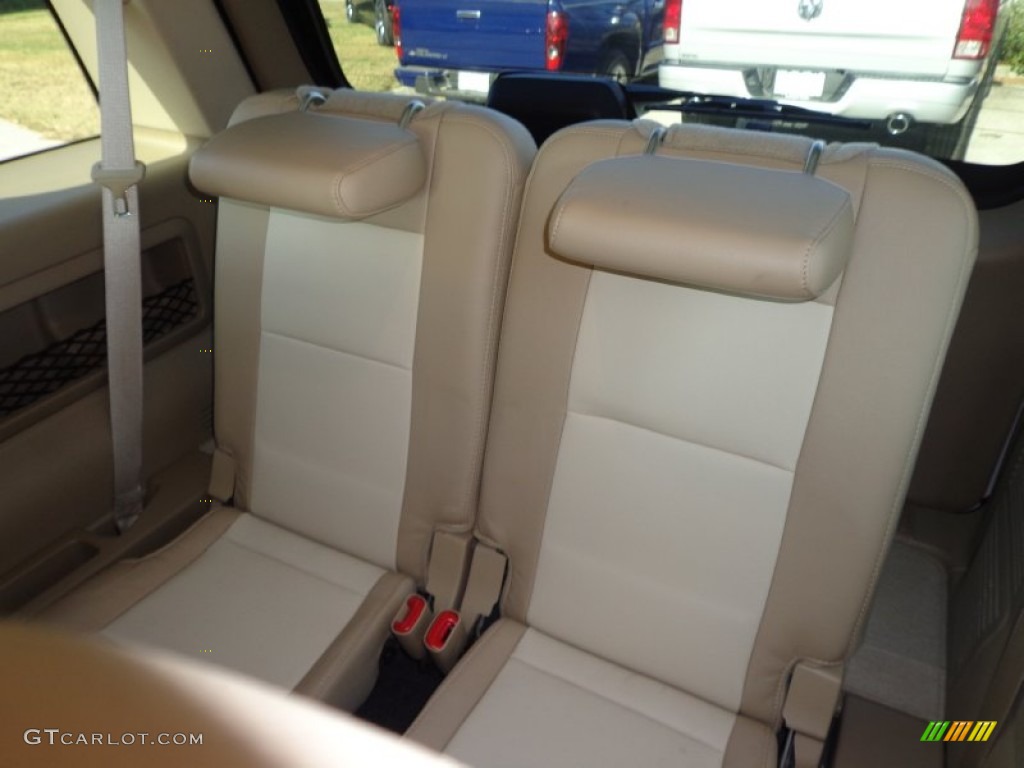 2010 Mercury Mountaineer V6 Rear Seat Photo #75031802