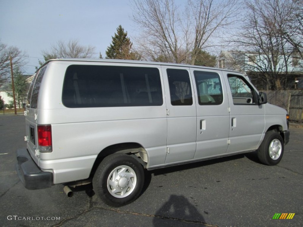 2009 E Series Van E350 Super Duty XLT Passenger - Brilliant Silver Metallic / Medium Flint photo #8